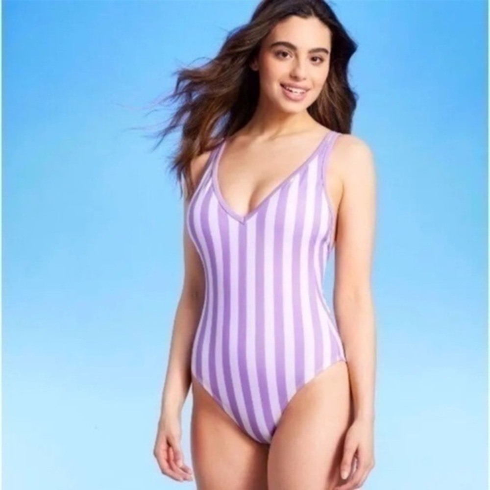 Kona Sol Women's V-Neck Over the Shoulder High Leg One Piece Swisuit